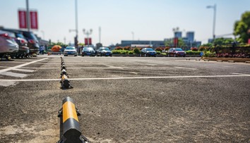 Išiel na pohotovosť a zaplatil šokujúcu sumu za parkovné. Účet mu zhltol takmer polovicu výplaty
