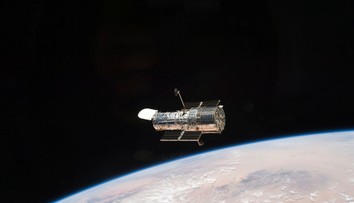 Hubblov teleskop po poruche dočasne prestal pozorovať vesmír