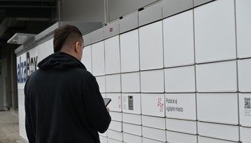 Dlhé doručovanie a plné boxy: Slováci zápasia s problémami pri vyzdvihovaní zásielok