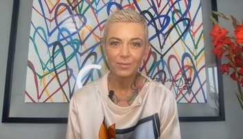 Na Slovensku neznáma, v zahraničí úspešná. Jej výtvory nosí na tele množstvo svetových celebrít