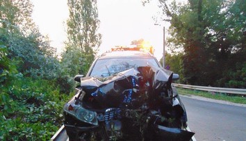 FOTO: V aute bolo sedem opitých ľudí. Najhoršie dopadla žena, ktorá cestovala v kufri