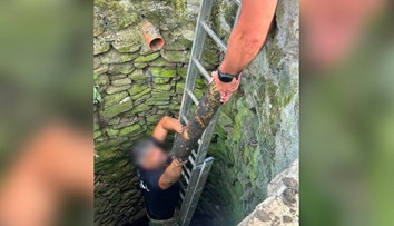 FOTO: Pri Leviciach čistili starú studňu. Na dne objavili nečakaný nález