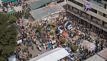 V Mexiku začali búrať budovy narušené zemetrasením