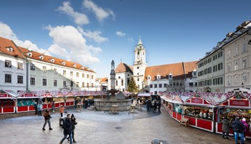 Hudba, svetlá a žiadny ohňostroj: Takto slovenské mestá oslavujú koniec roka