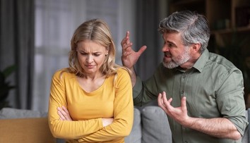 Psychické násilie zažíva takmer polovica žien na Slovensku. Odborníčky vysvetľujú, ako z neho uniknúť