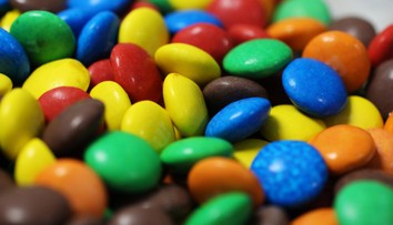 Lentilky majú viac ako sto rokov: Prečítajte si príbeh cukríkov, na ktorých vyrástol každý Slovák