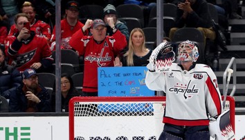 VIDEO: Zobudil sa ako Superman? Gólman Washingtonu vyžehlil zlyhanie Ovečkina ozajstnou parádou