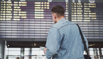 „Je možné, že tento rok na dovolenku nepoletíte,“ tvrdí expert. Hrozí peklo na letiskách, rušenie aj nečakané poplatky