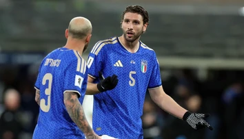 Takmer hotová dohoda napokon zrejme padne. Andrea Pirlo neprevezme Taliansko, problémom sú väzby na Rusko