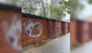 Plot pri Kukurici niekto posprejoval. Pre graffiti nie je vhodný, tvrdil Kaliňák