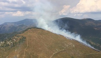 Požiar lesa v Polomke lokalizovali, hasičom by pomohol výdatný dážď