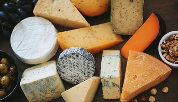 Kardiológ prekvapuje: Tento obľúbený syr môže škodiť srdcu najviac