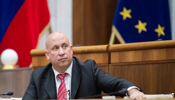 Schôdza k odvolávaniu Jozefa Ráža nebude. Ani štvrtýkrát nebolo dosť poslancov