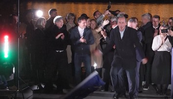 VIDEO: Ukradol si šou. Kandidát na ministra po víťazstve v Maďarsku spustil oslavný tanec