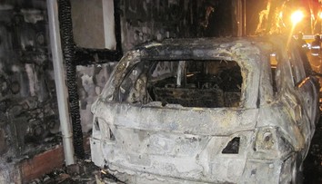 V zhorenom aute pri Zubnom našli hasiči mŕtve telo