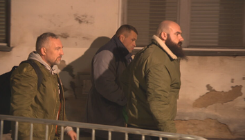 Vémola ostáva po operácii v nemocnici. Nie je jasné, kedy ho prepustia, ani čo s ním ďalej bude