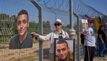 Hamas odovzdal rukojemníka Edana Alexandra Červenému krížu