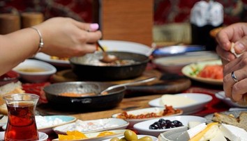 Zjedli populárne jedlo a zomreli: Pre muža sa dovolenka zmenila na horor, neprežila žena ani jeho dve deti