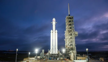 Hodina pravdy pre Muska. Najsilnejšia raketa súčasnosti štartuje už v utorok večer