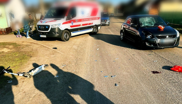 Vážna nehoda na strednom Slovensku: Kolobežkárka narazila do auta, zasahoval vrtuľník