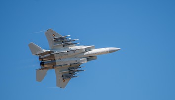 Iránske bombardéry boli pripravené rozpútať „peklo“. Od cieľa ich delilo 120 sekúnd. Masakru zabránili katarské F-15