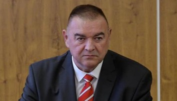 Rozruch na policajnej akadémii. Rektor sa vraj mal nevhodne správať k študentke, ten to odmieta