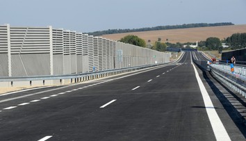 Vodiči, pozor. Po úseku rýchlostnej cesty sa už bezplatne neodveziete