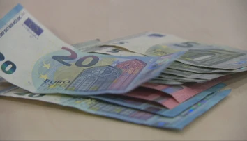 Slováci majú problém splácať dlhy. Expertka očakáva nárast bankrotov a vysvetľuje prečo