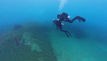 Mínus tri stupne a ľadová voda: Náš redaktor sa ponoril do zimy na Seneckých jazerách