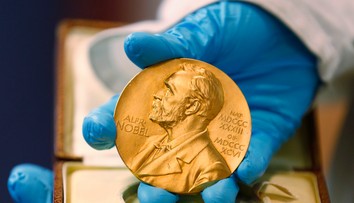 Nobelovu cenu za chémiu získali traja molekulárni vedci