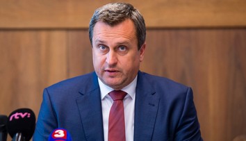 Opozícii to nevyšlo to ani na tretí pokus, Andrej Danko ostáva vo funkcii