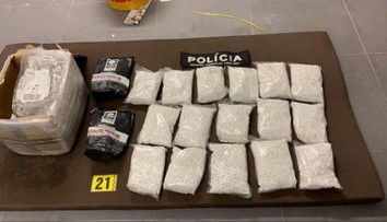 Drogové podsvetie zarába státisíce eur. Chápadlá mafie siahajú poriadne vysoko