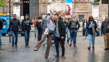 Do Španielska prišlo najviac turistov v histórii. Mestá hľadajú spôsob, ako ochrániť bývanie