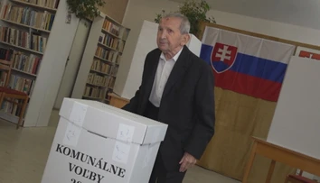 Pán Imrich pred týždňom oslávil 100. narodeniny, dnes si zaspomínal, ako sa volilo kedysi