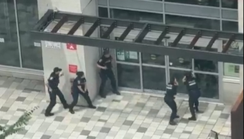 VIDEO: Streľba v Montreale. Šialenec tam zabil policajta, ďalší bojuje o život