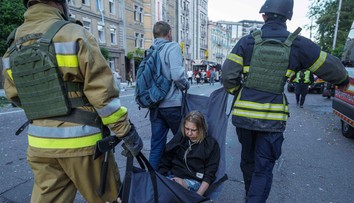 Kremeľ: Rusko má záujem o diplomaciu, ale bude pokračovať v útokoch na Ukrajinu