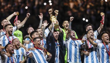 Tréner Holandska: Messi musel vyhrať majstrovstvá sveta. Bolo to plánované