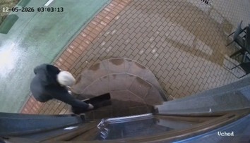 „Bol som ožratý. Prepáčte.“ Bizarná krádež v Michalovciach baví ľudí