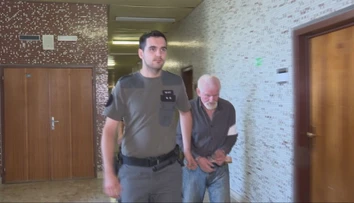 Brata napadol nožom, tyčou aj sekerou. Pred súdom sa k vražde priznal