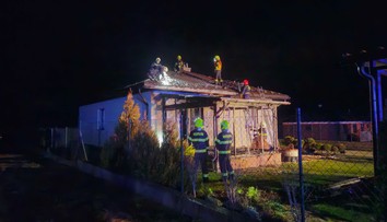 Požiar na Vianoce zachvátil dom rodiny s troma deťmi. Osudným sa malo stať to, čo majú doma mnohí Slováci