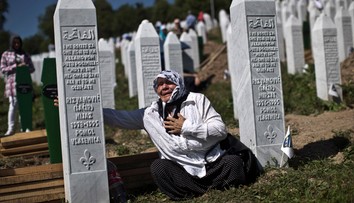 Súd potvrdil rozsudok o čiastočnej vine Holandska za srebrenický masker