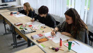 Rodičia hovoria o chaose pri výsledkoch prijímačiek. Rezort tvrdí, že všetko ide podľa plánu