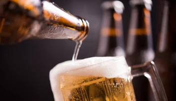 Z veľkého obchodného reťazca môže zmiznúť známe pivo. Výrobcovi po 167 rokoch hrozí koniec