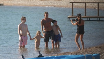 Beckhamovci na dovolenke. Na tomto mieste v Európe ich môžete stretnúť