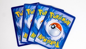 Máte ich doma aj vy? Muž našiel na povale vzácne pokémonové karty, odhadovaná cena ho šokovala