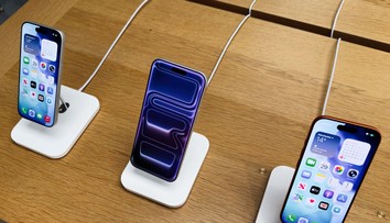 „Vyhodili ma, tak idem vyzradiť ich tajomstvá.“ Podvodníci lákajú na lacné iPhony, zneužívajú meno známeho predajcu