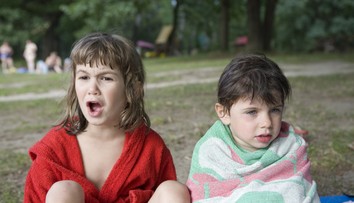 Vracajú sa vaše deti z tábora s „novým slovníkom”? Poradíme vám, ako ich zbaviť nadávok
