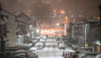Najvyššia výstraha, šialený vietor a zavreté školy. Európu zasiahla búrka, aká tu nebola roky