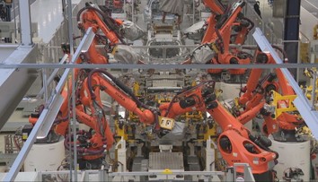 Vnútená elektromobilita sa rúca ako domček z karát. Podľa automobiliek sú ciele pre zníženie emisií nesplniteľné