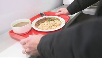 Dobrá správa pre pracujúcich. Od apríla stúpne stravné aj hodnota gastrolístkov